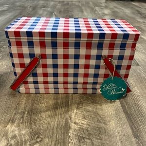 NWOT Pioneer Woman Metal Tin